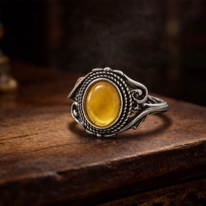 Adjustable 8×10mm Red Agate Ring in 925 Sterling Silver – Vintage Vine Ring for Warmth & Inner Clarity